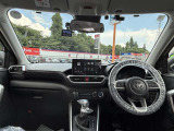 見通しのよいすっきりとした視界で、誰でも運転しやすいです。運転のしやすさは疲れにくさにも繋がりますよ♪
