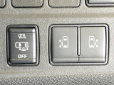 【両側パワースライドドア】スマートキーや運転席のスイッチで後席両側スライドドアの開閉が可能♪電動だから力を入れてドアを開ける必要が無く、小さなお子様でも簡単に開け閉めでき快適です♪