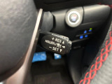 【レーダークルーズコントロール】高速道路での長距離走行が楽に!!自動で速度を保つクルーズコントロールが、衝突軽減システムと連携し、前方の車両を感知して車間を保つように速度調節してくれます!!