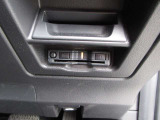 ETCももちろん搭載。いちいち料金所で停車する必要なんて当然ないです。スムーズにストレスなくドライブをお楽しみください。(※支払総額にセットアップ費用は含まれておりません。)