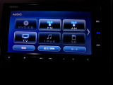 ホンダ純正ギャザズCDチューナー。フルセグTV、ラジオ、お気に入りの音楽をお楽しみいただけます。