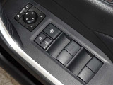 電動格納式ドアミラー・パワーウインドウを装備しています。