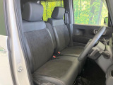 運転席シート廻りは使用感も少なく、良好な状態となっています。丁寧に使われていたことがよくわかりますね。