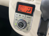 【オートエアコン】一度お好みの温度に設定すれば、車内の温度を検知し風量や温度を自動で調整。暑い&hellip;寒い&hellip;と何度もスイッチ操作をする必要はありません。快適な車内空間には必須の機能ですね♪
