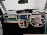 オシャレなインテリアで運転する気分も盛り上がりますよね^^