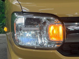 【LEDヘッドライト】悪天候や夜間走行時も良好な視界を確保し安心して運転できる高輝度LEDヘッドライトを装備!点灯速度が早く、消費電力も抑えられています。