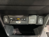 フロント両席にはシートヒーターが付いています!寒い日に便利な装備ですね。