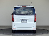 現車を確認できる方へ販売いたします。当社サービススタッフにて純正部品を使い点検整備を実施し、その後、ご納車させていただきますのでご安心してご利用いただけます。
