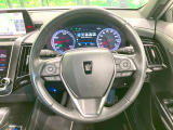 【純正革巻きステアリング】上質な革を使用することで、手にしっかり馴染みとても運転しやすいハンドルです♪