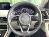 【純正革巻きステアリング】上質な革を使用することで、手にしっかり馴染みとても運転しやすいハンドルです♪