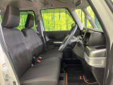 運転席シート廻りは使用感も少なく、良好な状態となっています。丁寧に使われていたことがよくわかりますね。