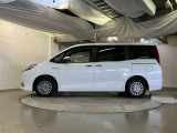 両側パワースライドドア付きだから、狭い駐車スペースなどでの 乗り降りラクラク!小さなお子さまのいるご家庭には嬉しい装備。