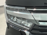 LEDヘッドライトは、点灯の瞬間から最大光量を発揮し、突然暗くなるトンネルなどでの安定感を高めます。