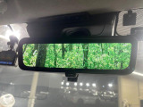 【デジタルインナーミラー】後席の大きな荷物や同乗者で後方が確認しづらい時でも安心!カメラが撮影した車両後方の映像をルームミラー内に表示。クリアな視界で状況の確認が可能です!