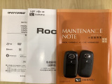 スマートキーは鍵をバッグに入れたままでもドアロックの開閉やエンジンのON・OFFができます。夜間や雨の日も鍵を探さなくて良いので便利です。