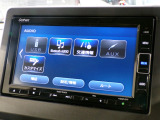 CD、DVD、Bluetooth、AM、FM、スマートフォン接続ができます。