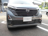 ヘッドライトの上向き下向きを自動で切り替えてくれます。対向車や前方の車にも迷惑をかけにくくなります。