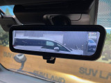 【デジタルインナーミラー】後席の大きな荷物や同乗者で後方が確認しづらい時でも安心!カメラが撮影した車両後方の映像をルームミラー内に表示。クリアな視界で状況の確認が可能です!