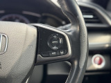 ハンドル右側スイッチは、ホンダセンシングの機能の一つ、「アダプティブクルーズコントロール」です。