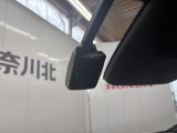 純正のドライブレコーダーを装備!!万が一の時にはしっかりと映像が残ります!煽り運転や事故が多いこのご時世。安心の為には着いていて欲しいオプション装備ですね♪