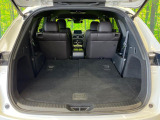 【パワーバックドア】スマートキーや運転席のボタンを押すだけでリアゲートが自動で開閉します!荷物を持っている時や、高い位置にあるバックドアを閉める際に便利な機能です♪
