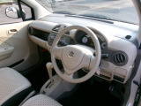 機能的な運転席は運転の妨げにならずストレスを感じさせません。