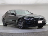 一目で伝わるBMW特有のスポーティーなプロポーションは、BMWの走行性能を生み出すのに欠かせない要因の一つです。細部まで拘りぬいたお車をぜひ一度ご覧ください!