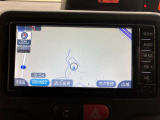 純正ナビを装備。タッチパネル式で使いやすく、お出かけもラクラクです。