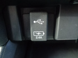 ナビ連動USB・充電USB