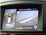 お車選びをお楽しみ頂けるよう、在庫車の展示スペースを十分に確保しております。