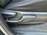 運転席は高さ調整可能です!どんな体型の方でもぴったりフィット!