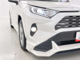 フォグランプ装着車です。暗い夜道の車両前方を明るく照らします