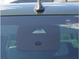 【アクティブセーフティブレーキ】前方の車両や障害物を検知し、ドライバーが回避操作を行わない場合に自動的にブレーキを作動させます。