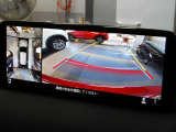 360度ビューモニターで車内から周囲の障害物を確認することができます!駐車場から出るときの左右の確認にも便利です♪
