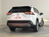 走りにこだわりながら収納力も持ち合わせたお車です。荷物を載せて軽快なドライブを楽しめますよ♪