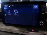 CD、DVD、Bluetooth、AM、FM、AUX、スマートフォン接続ができます。