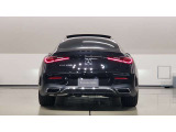 リヤデザイン・・・絞り込まれたCピラーがより一層のワイド感を演出する、存在感に満ちたリヤエンド。