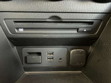 DVD/CD/USB/AUX/ブルートゥース/フルセグTV対等のオーディオです。