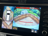 【パノラミックビューモニター】専用のカメラにより、上から見下ろしたような視点で360度クルマの周囲を確認することができます☆死角部分も確認しやすく、狭い場所での切り返しや駐車もスムーズに行えます。
