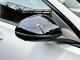 納車前整備は、メルセデスベンツ国際認定メカニックによる最新の検査ライン等の施設が充実した当社工場で入念に行います。メルセデス・ベンツの定める厳しい基準をクリアしたお車のみをご案内させて頂きます。