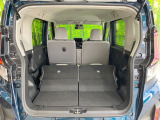 普段のお買い物や通勤、送迎等に十分な荷室スペースを確保しております。セカンドシートを倒すと、大きな荷物の積載も可能です♪