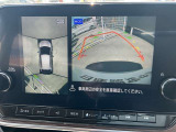 「アラウンドビューモニター」・・・上空から見た映像で車庫入れ簡単♪♪