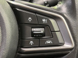 【全車速追従機能付クルーズコントロール】高速道路での長距離走行が楽に!!自動で速度を保つクルーズコントロールが、衝突軽減システムと連携し、前方の車両を感知して車間を保つように速度調節してくれます!!