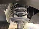 お車を安心してお乗りいただく為には、足回りの定期点検が欠かせません。サービスサポート(有償保証)では無料点検もご提供しており、安心のカーライフをお過ごしいただけるサポート体制が整っています。