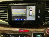 【マルチビューカメラ】周囲の状況を多彩なビューでナビ画面に表示します。駐車場や見通しの悪い交差点での安心感を高めます♪