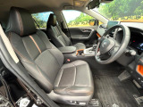 運転席シート廻りは使用感も少なく、良好な状態となっています。丁寧に使われていたことがよくわかりますね。