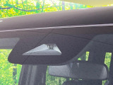【ホンダセンシング】走行中に前方の車両等を認識し、衝突しそうな時は警報とブレーキで衝突回避と被害軽減をアシスト。より安全にドライブをお楽しみいただけます。
