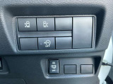 人気の装備♪両側電動スライドドアは両手に荷物があってもドアノブにあるボタンを押すだけで開きます。