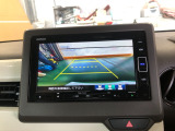 【バックカメラ】駐車時に安心のバックカメラが装備されています!