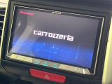 【ナビゲーション】目的地までしっかり案内してくれる使いやすいナビ。Bluetooth接続すればお持ちのスマホやMP3プレイヤーの音楽を再生可能!毎日の運転がさらに楽しくなります!!